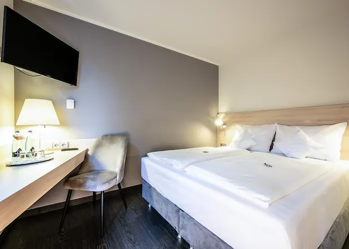 Serways Weiskirchen Nord Hotel 2*